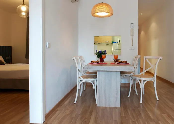 Mh Liceo Apartment Barcelona